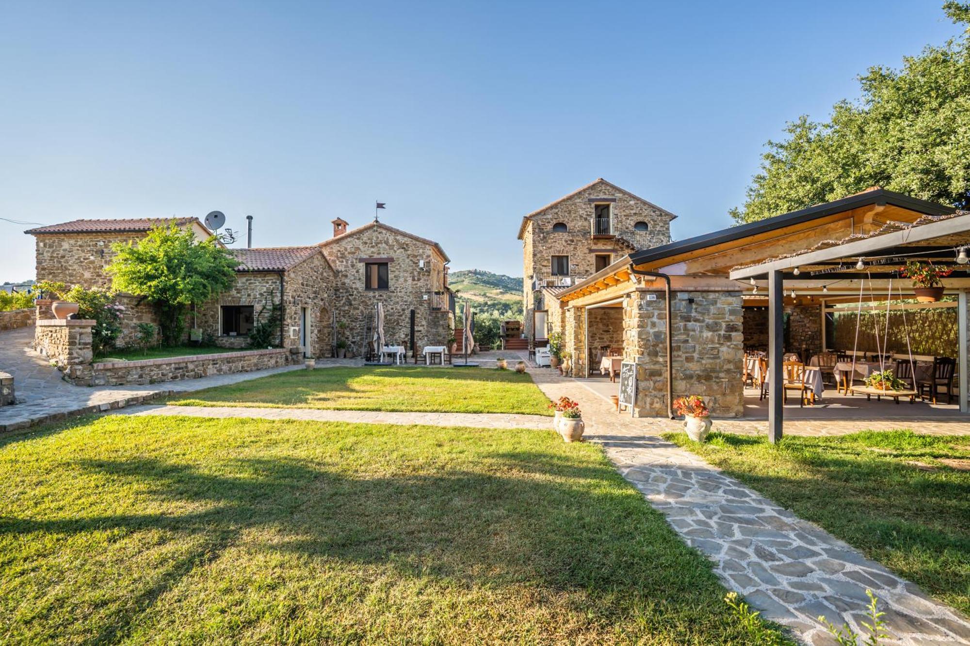 Le Querce Farmhouse アグローポリ エクステリア 写真